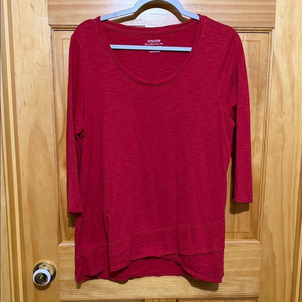 Chico's Red The Ultimate Tee 3/4 Sleeve, Scoop Neck Top Shirt, Size Large.